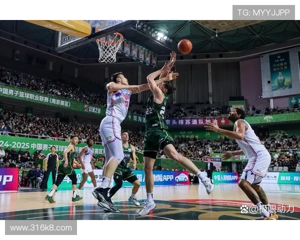 CBA福建队精彩比赛回顾：激情四溢的赛场瞬间